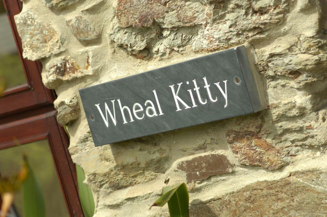 Callestock Courtyard Cottages Truro Exterior photo